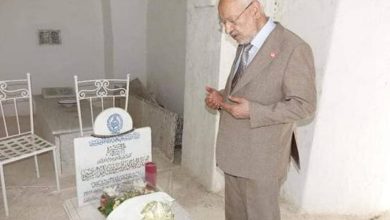 Ghannouchi visits Essebsi's grave, desperate attempt to win sympathy