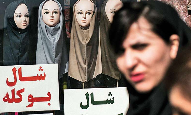 The Iranian authorities are moving to toughen their stance towards women's clothing. The government is ignoring campaigns to lift restrictions on women and to suspend the strict laws relating to clothing and the veil. However, the government's response came from an Iranian official who confirmed that the government is determined to use facial recognition technology in public transportation to identify women who refuse to wear the hijab.
