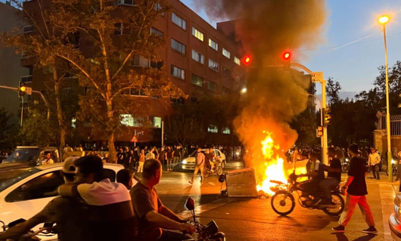 Iran protests - Night demonstrations in Tehran and the birthplace of Mahsa Amini