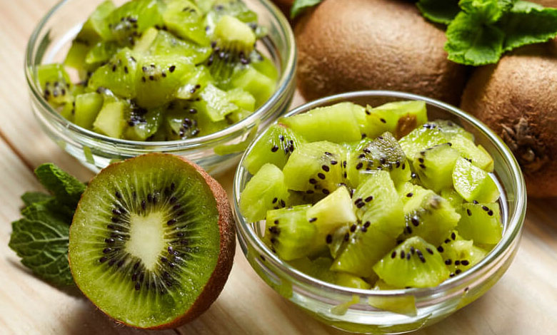 Vitamins, minerals, fibres… the kiwi- an essential for autumn, richer in vitamins than orange