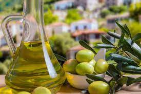 The All-in-One Health and Beauty Solution: Understanding the Benefits of Olive Oil