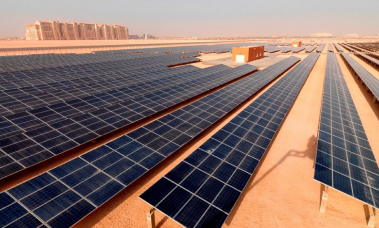 The equipment for the largest solar power station in Yemen arrives in Aden