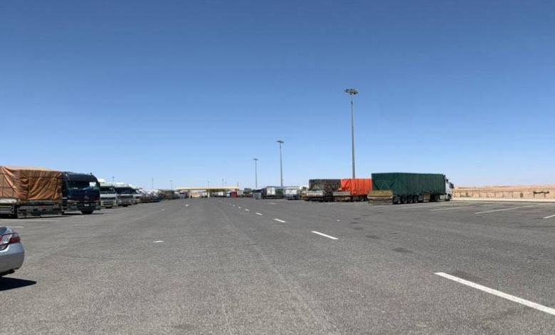 Hundreds of trucks are piling up at the Al-Batha border crossing - The crisis remains unresolved