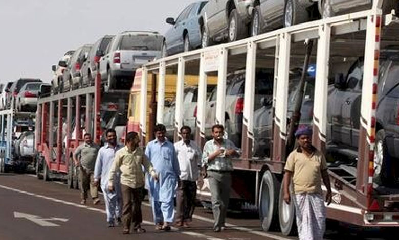 The stranded drivers at the Al-Batha crossing are living in tragic conditions