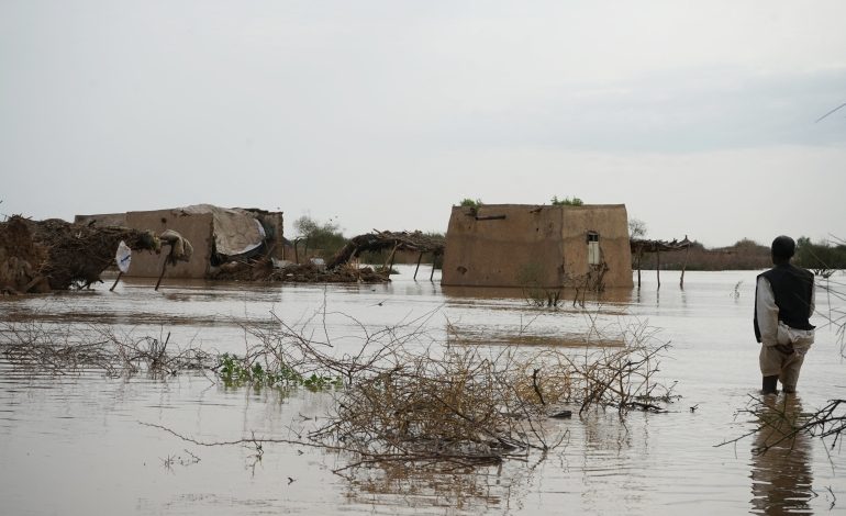 Deadly fighting and an imminent humanitarian disaster... Sudan cries for help amid escalation and floods