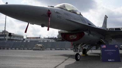 Destroyer and U.S. fighter jets to the Gulf to confront Iranian threats