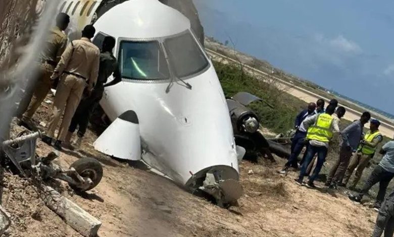 Somali Plane Veers Off During Landing