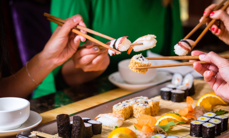 A Chinese Restaurant Pampers Its Loyal Customers in a Unique Way 