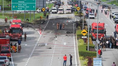 Malaysia- At least ten dead after plane crash on the highway
