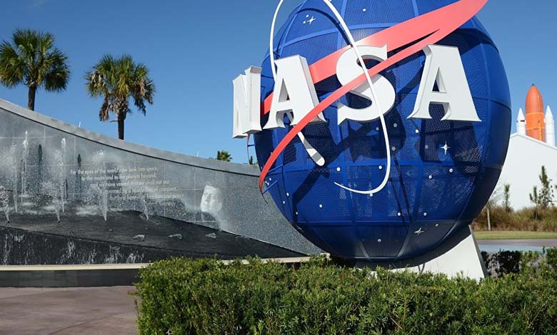 When opening the "Asteroid Capsule".. NASA finds "Black Dust" that leaves them puzzled