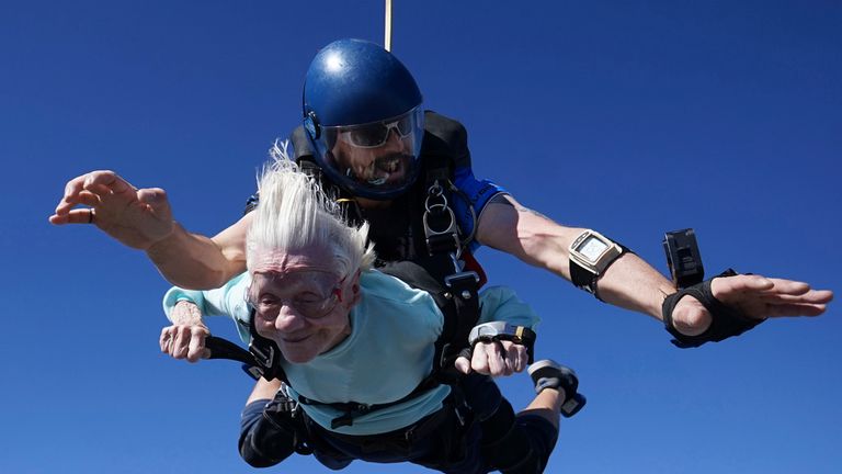 At 104 years old, Guinness World record skydiver passes away