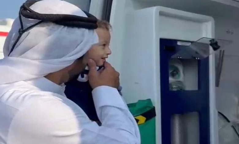 An Emirati kiss for a Palestinian child from Gaza steals hearts 