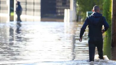 Floods threaten 192,000 people and close 74 schools in France