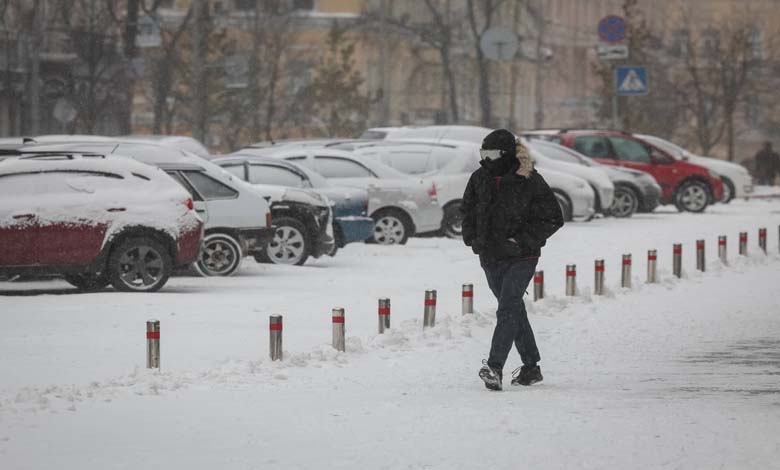 Snowstorm causes power outages in Ukraine