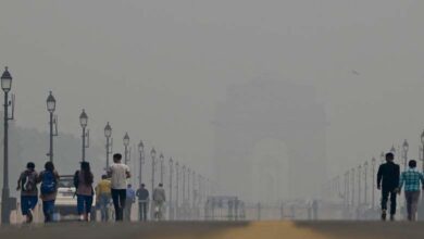 Toxic smog causes panic in India, schools closed 