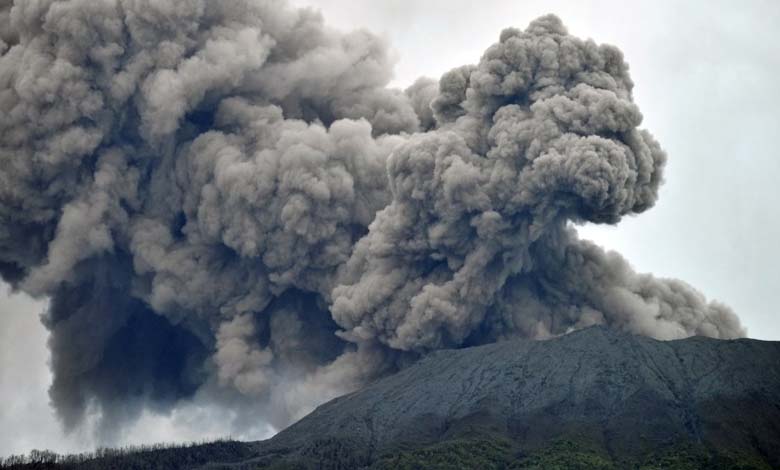 11 killed in volcano eruption in Indonesia 