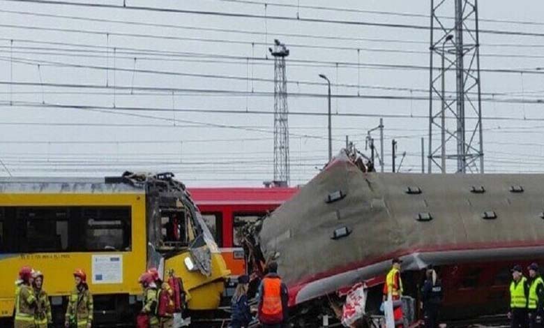 17 injured in train collision in Italy 