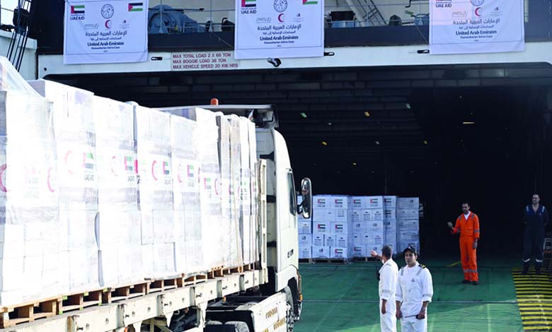 "The Gallant Knight 3"... The UAE sends a ship loaded with 4000 tons of aid to support Palestinians