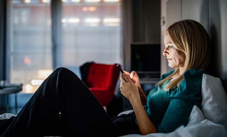 Using the phone for less than two hours daily protects you from a 'bundle of diseases'