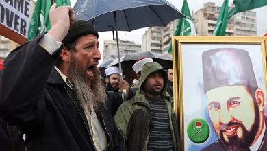 How does the Muslim Brotherhood deal with its dissidents? 