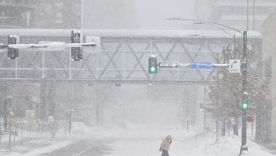 Snowstorm Paralyzes Life in America, Power Outages Affect Hundreds of Thousands  