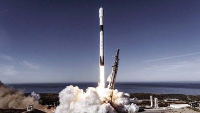 Rocket Launches Carrying American Lander to the Moon