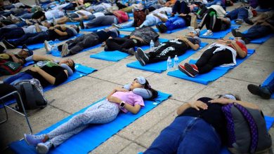 Collective Nap Amidst Busy Street in Mexico to "Promote Rest"