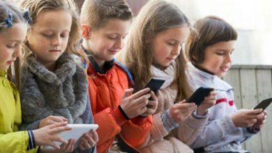 Doctors Warn: Phone Screens May Cause "Blindness" in Your Children