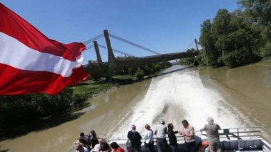 11 Injured After Tourist Ship Collides with Wall on the Danube River in Austria