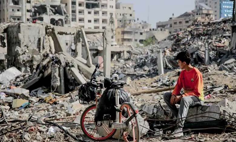 Gaza destruction compared to Ukraine's