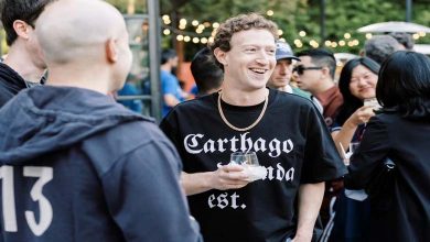 Mark Zuckerberg Angers Tunisians with Phrase on His Shirt