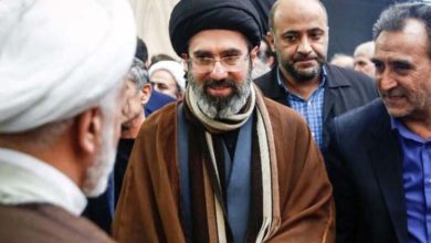 Who is Mojtaba Khamenei, before whom Iranian leaders bow?