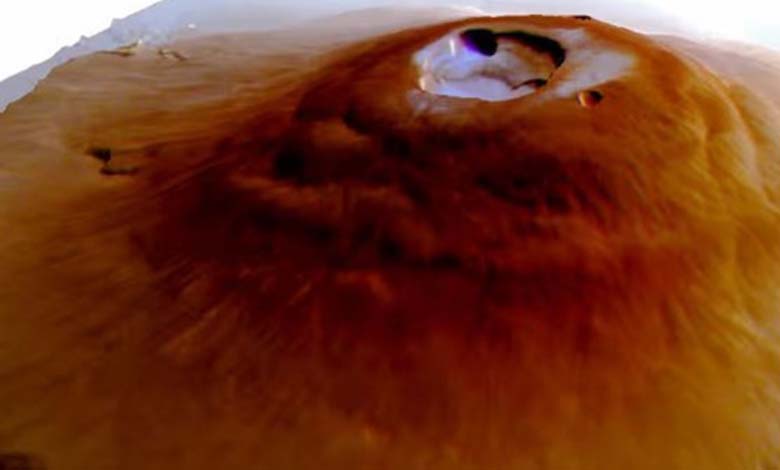 For the First Time, Scientists Discover Water Frost on Mars' Volcanoes