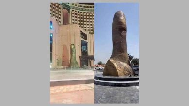 Wide Calls for Removing "Thumbs-Up" Sculpture from Baghdad (Photos)