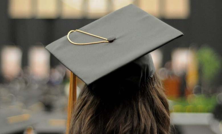 "With an Emotional Letter".. Woman Commits Suicide at Her Daughter's Graduation Ceremony