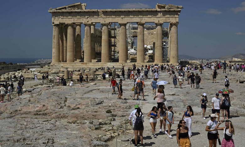 Extreme heat drives Greek authorities to close the famous Acropolis Site