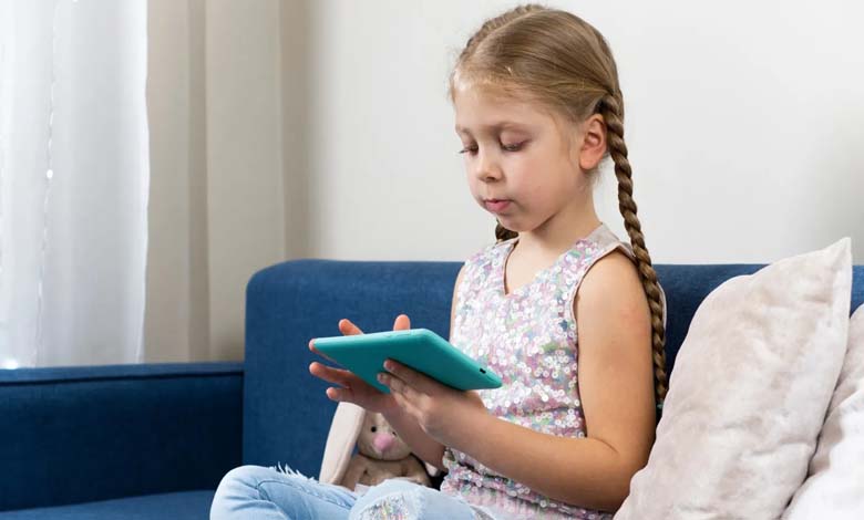 The Dangers of Giving a Child a Phone or Tablet to Calm Them Down