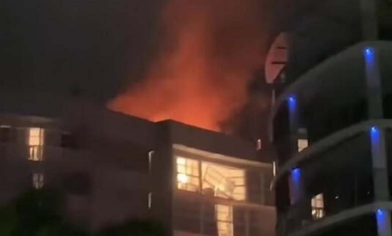 Helicopter Crashes into Hotel Roof in Tourist City in Australia