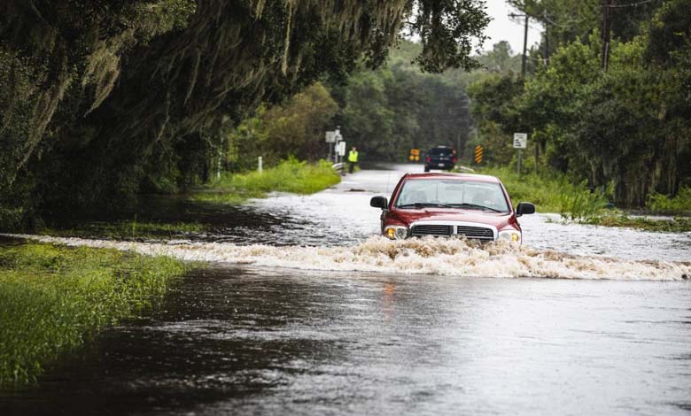 Storm "Debbie" Causes 4 Deaths and Threatens the U.S. with Catastrophic Flooding