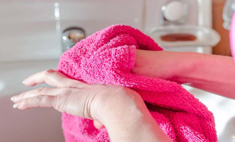 How Often Should You Wash and Replace Bath Towels?