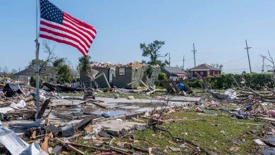 With fierce winds, Hurricane "Francine" strikes the US state of Louisiana