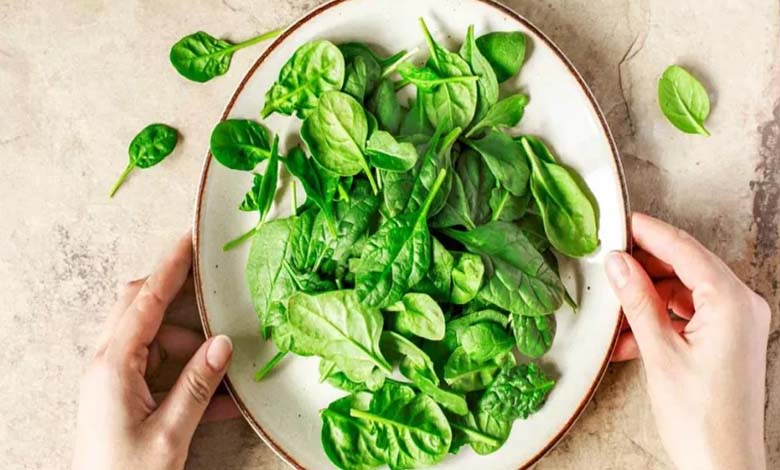 Boosts Brain Health.. 7 Health Benefits That Will Make You Want to Eat Spinach