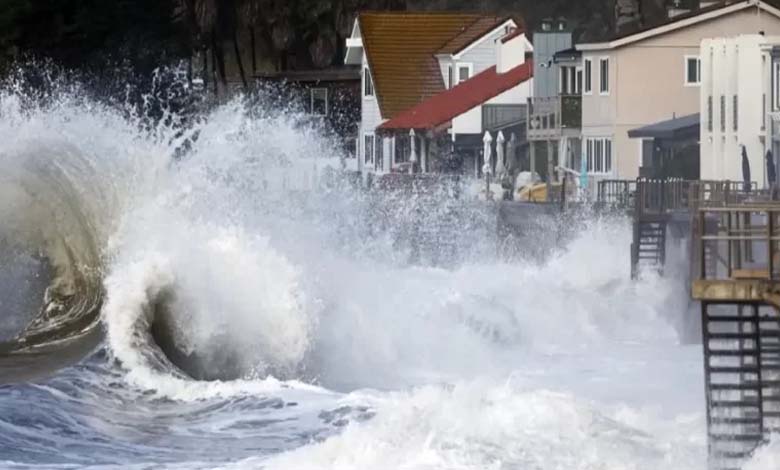 Warning of Massive Waves... "Kirk" Threatens the U.S. East Coast