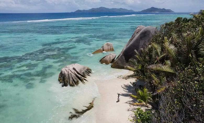 The Secrets of the Indian Ocean: How Was the Longest Underwater Mountain Range Formed?