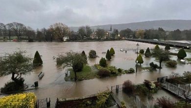 "Weather Bomb": Warnings as Storm "Eowyn" Approaches Britain