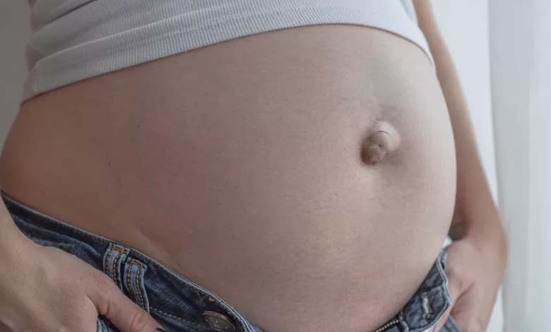 Why Does the Belly Button Change Shape During Pregnancy?