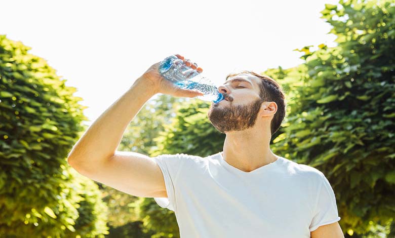 The Way You Drink Water Can Influence How Young You Look
