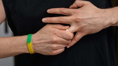 7 reasons why you should take off your wedding ring during workouts