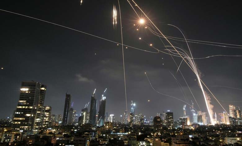 A Major Escalation in Iranian Attacks: Multi-Warhead Missile Strikes Deep Inside Israel