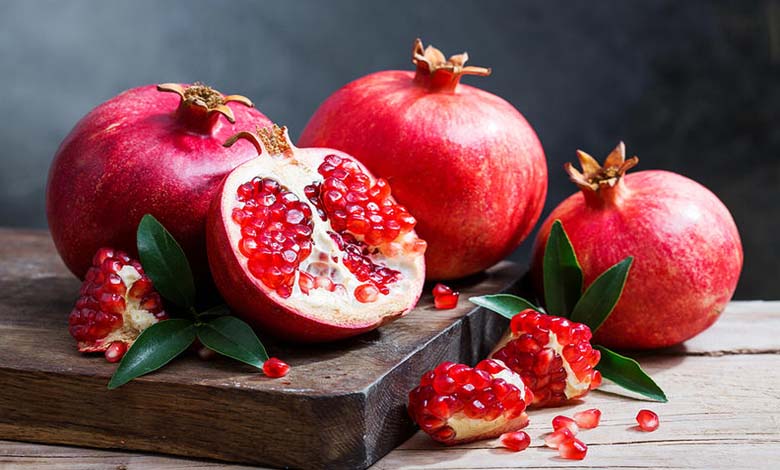 Pomegranate: The Fruit of Kings and the Secret to Health from Seed to Peel